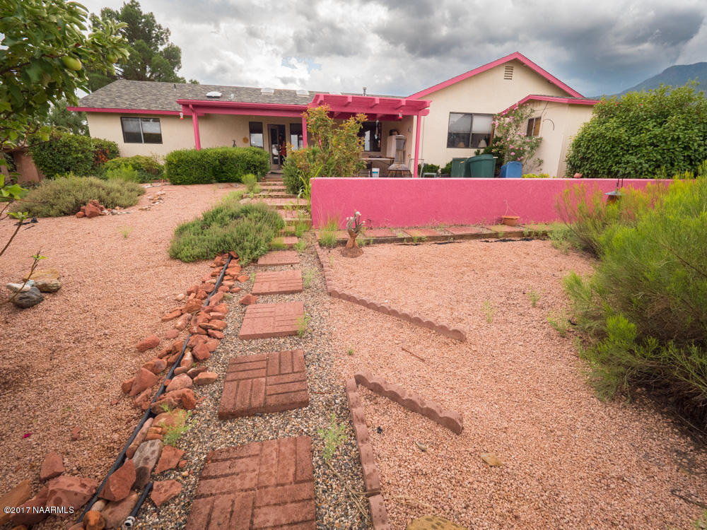 960 Roberts Road Clarkdale, AZ 86324 - Photo 19 of 25 960 Roberts Rd_Clarkdale_August_2017-110