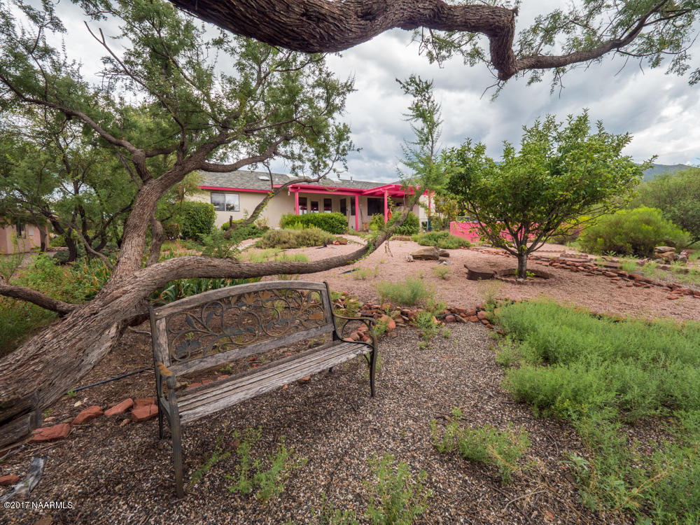 960 Roberts Road Clarkdale, AZ 86324 - Photo 22 of 25 960 Roberts Rd_Clarkdale_August_2017-110