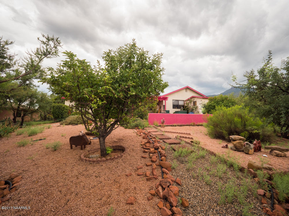 960 Roberts Road Clarkdale, AZ 86324 - Photo 23 of 25 960 Roberts Rd_Clarkdale_August_2017-110