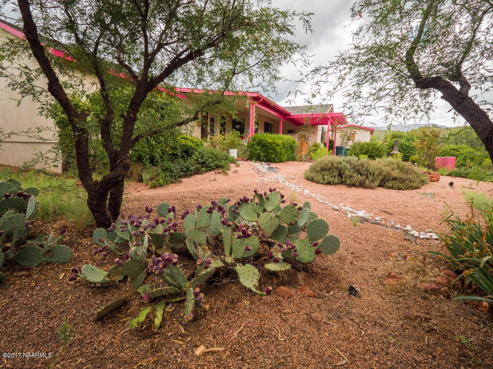 960 Roberts Road Clarkdale, AZ 86324 - Photo 25 of 25 960 Roberts Rd_Clarkdale_August_2017-110