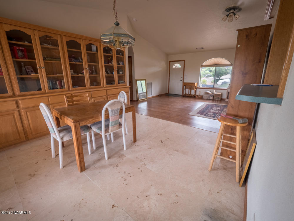 960 Roberts Road Clarkdale, AZ 86324 - Photo 10 of 25 960 Roberts Rd_Clarkdale_August_2017-110