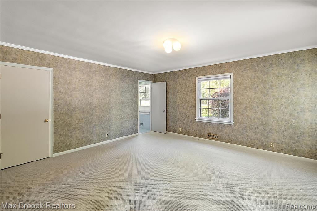 674 Rudgate Road Bloomfield Hills, MI 48304 - Photo 12 of 28