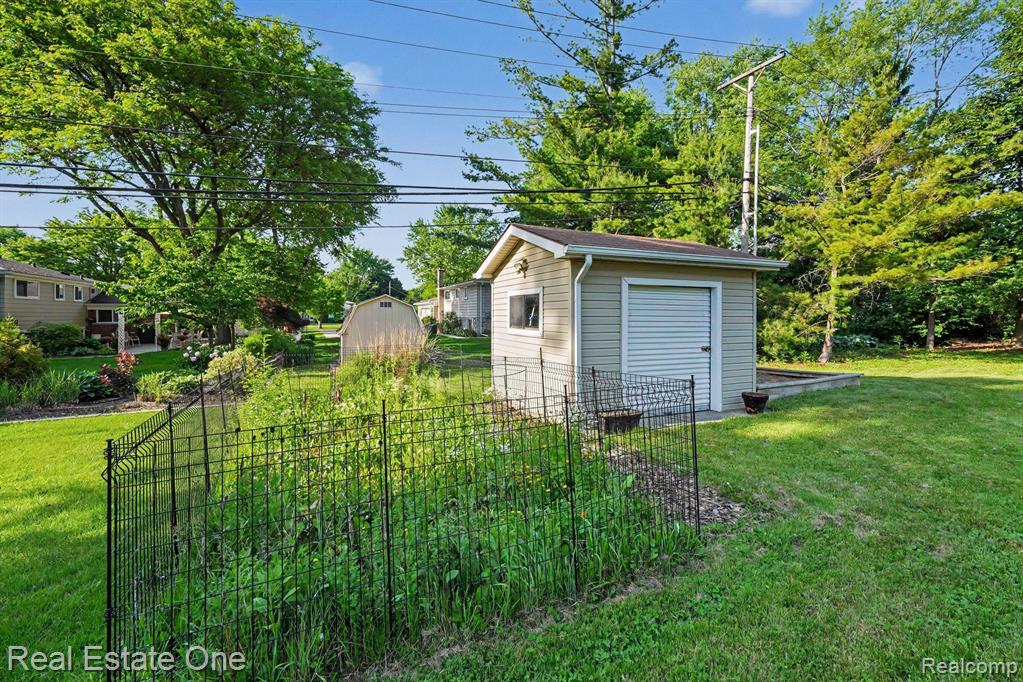 2242 West Wattles Road Troy, MI 48098 - Photo 30 of 30