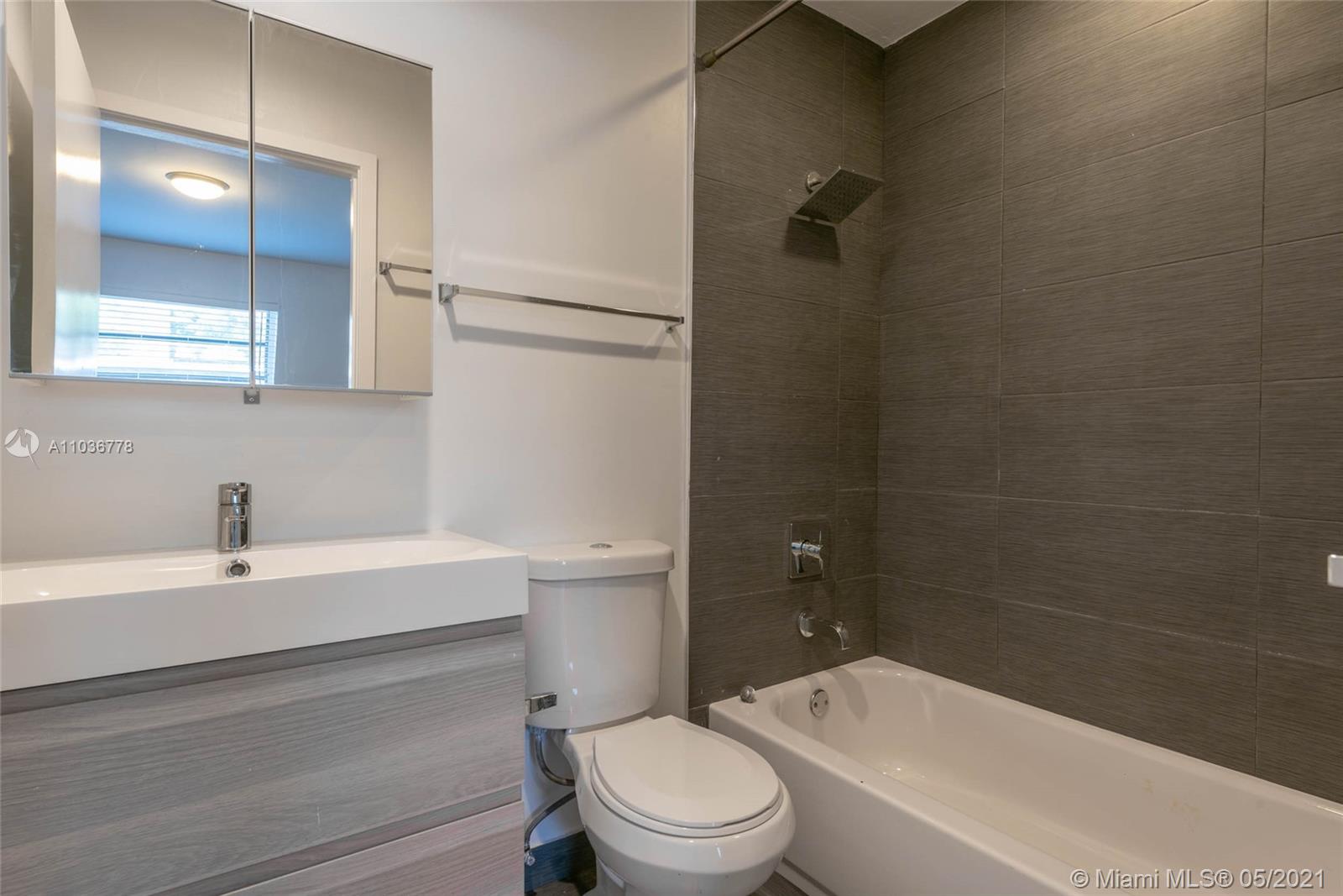 2933 Southwest 24th Terrace Miami, FL 33145 - Photo 10 of 13