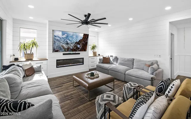 $735,000 | 721 North Pheasant Drive, Gilbert, AZ 85234