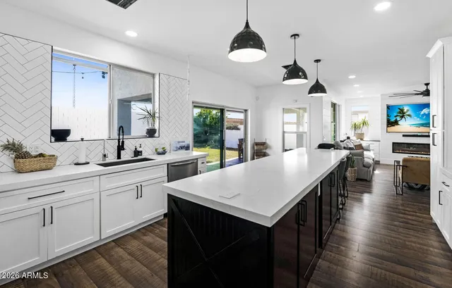 $735,000 | 721 North Pheasant Drive, Gilbert, AZ 85234