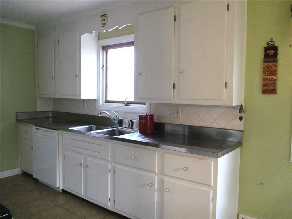 1066 Old Gate Road Blackridge, PA 15235 - Photo 7 of 19 Gallery Image 7