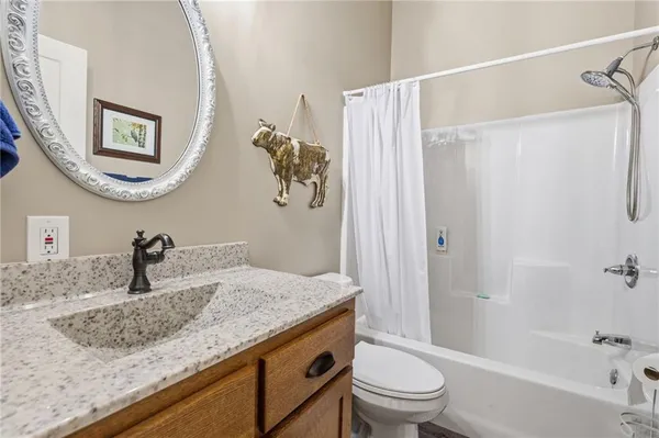 $1,100,000 | 2354 65th Street, Bronson, KS 66716