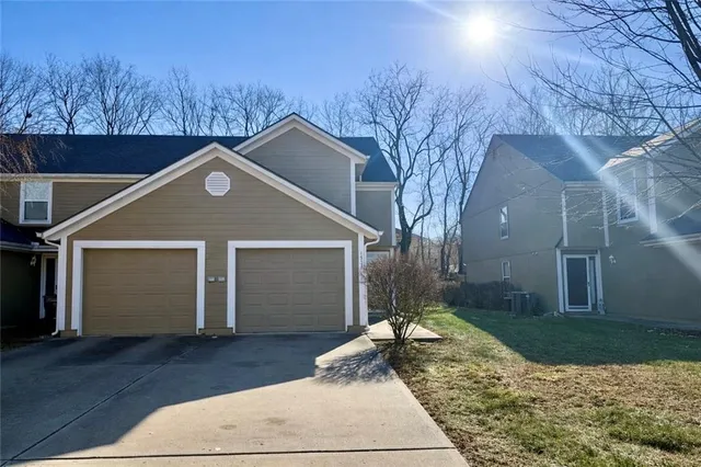 $185,000 | 15521 East 48th Street, Kansas City, MO 64136