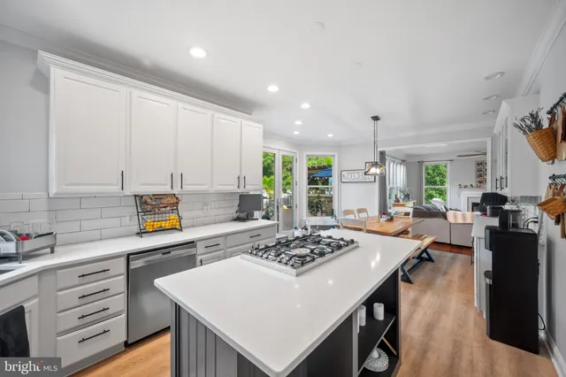 $689,000 | 114 Willow Grove Mill Drive, Middletown, DE 19709