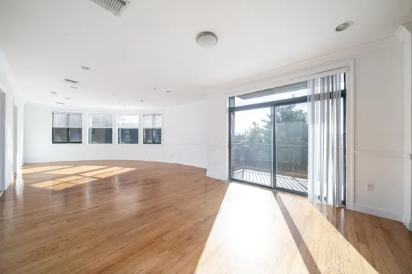 $3,950 | 85 Maple Street, Unit 3K, Weehawken, NJ 07086