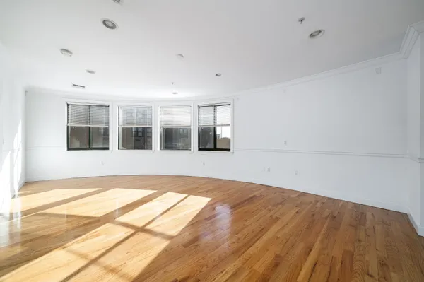 $3,950 | 85 Maple Street, Unit 3K, Weehawken, NJ 07086