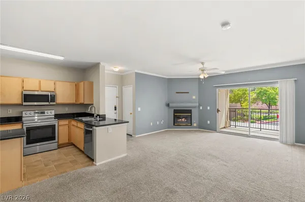 $1,595 | 2900 Sunridge Heights Parkway, Unit 822, Henderson, NV 89052