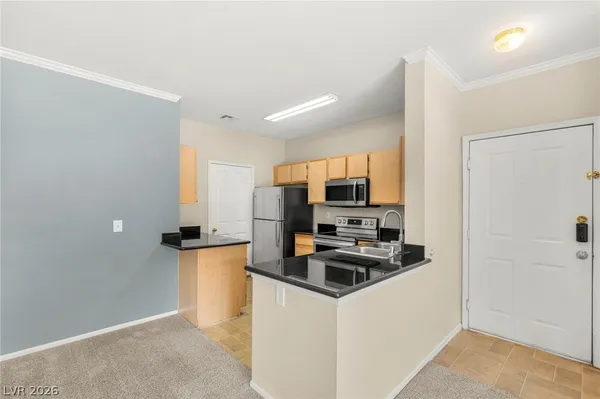 $1,595 | 2900 Sunridge Heights Parkway, Unit 822, Henderson, NV 89052