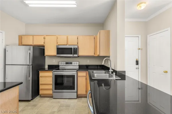 $1,595 | 2900 Sunridge Heights Parkway, Unit 822, Henderson, NV 89052
