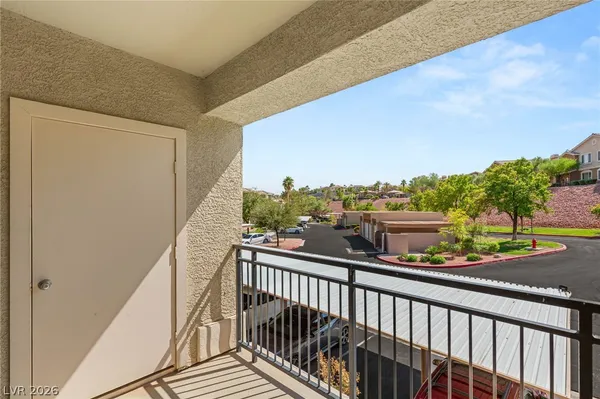 $1,595 | 2900 Sunridge Heights Parkway, Unit 822, Henderson, NV 89052