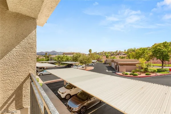 $1,595 | 2900 Sunridge Heights Parkway, Unit 822, Henderson, NV 89052