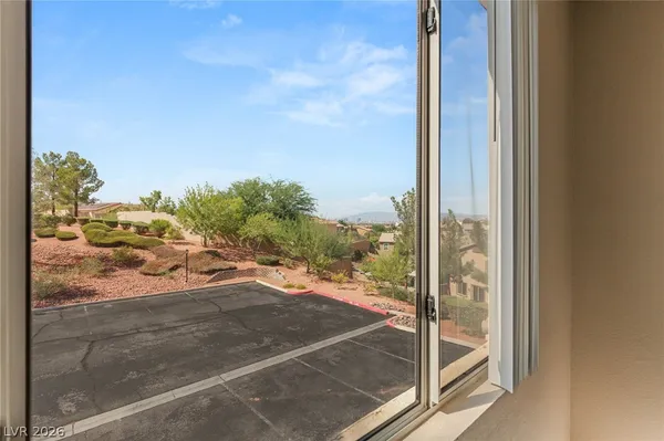 $1,595 | 2900 Sunridge Heights Parkway, Unit 822, Henderson, NV 89052