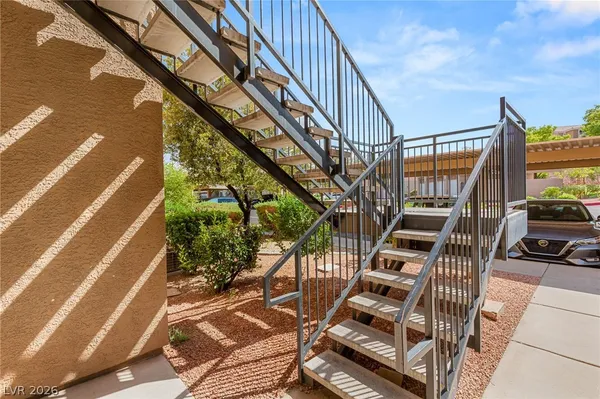 $1,595 | 2900 Sunridge Heights Parkway, Unit 822, Henderson, NV 89052