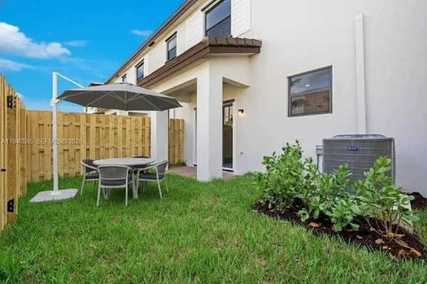 $3,400 | 15955 Southwest 2nd Street, Unit 15955, Pembroke Pines, FL 33027