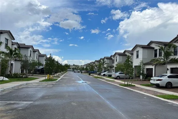 $3,400 | 15955 Southwest 2nd Street, Unit 15955, Pembroke Pines, FL 33027