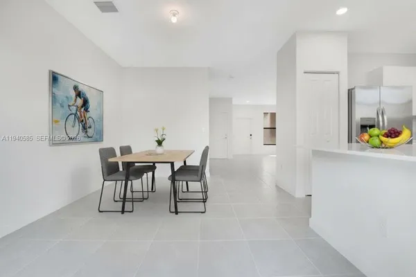 $3,400 | 15955 Southwest 2nd Street, Unit 15955, Pembroke Pines, FL 33027