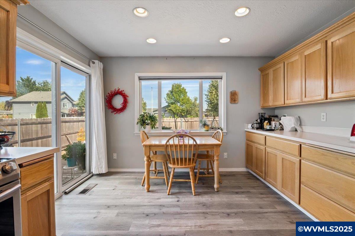 7422 Oneil Road Northeast Keizer, OR 97303 - Photo 10 of 32 Gallery Image 10