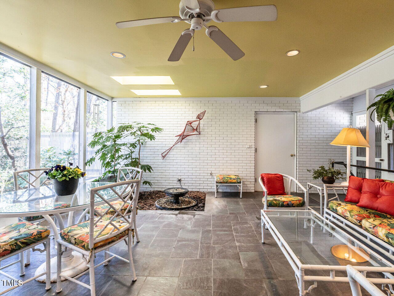 3206 Sussex Road Raleigh, NC 27612 - Photo 38 of 51 038-1280x960-enclosed-patio