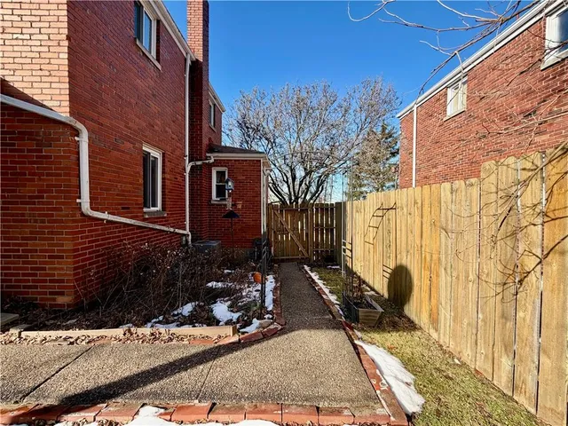 $2,300 | 1130 McCabe Street, Pittsburgh, PA 15201