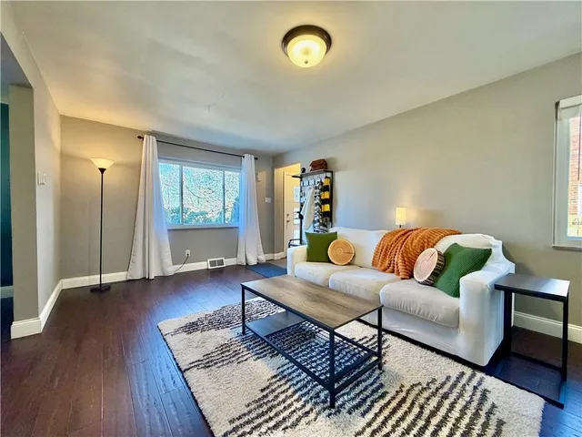 $2,300 | 1130 McCabe Street, Pittsburgh, PA 15201