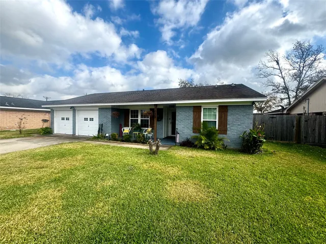 $258,500 | 1029 Vine Drive, Angleton, TX 77515
