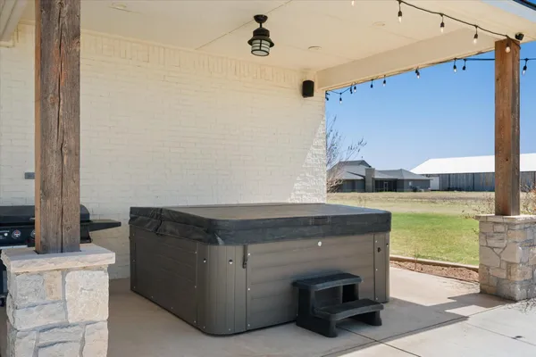 $949,900 | 7707 North County Road 3240, Idalou, TX 79329