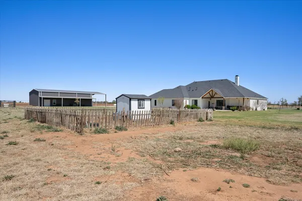 $949,900 | 7707 North County Road 3240, Idalou, TX 79329