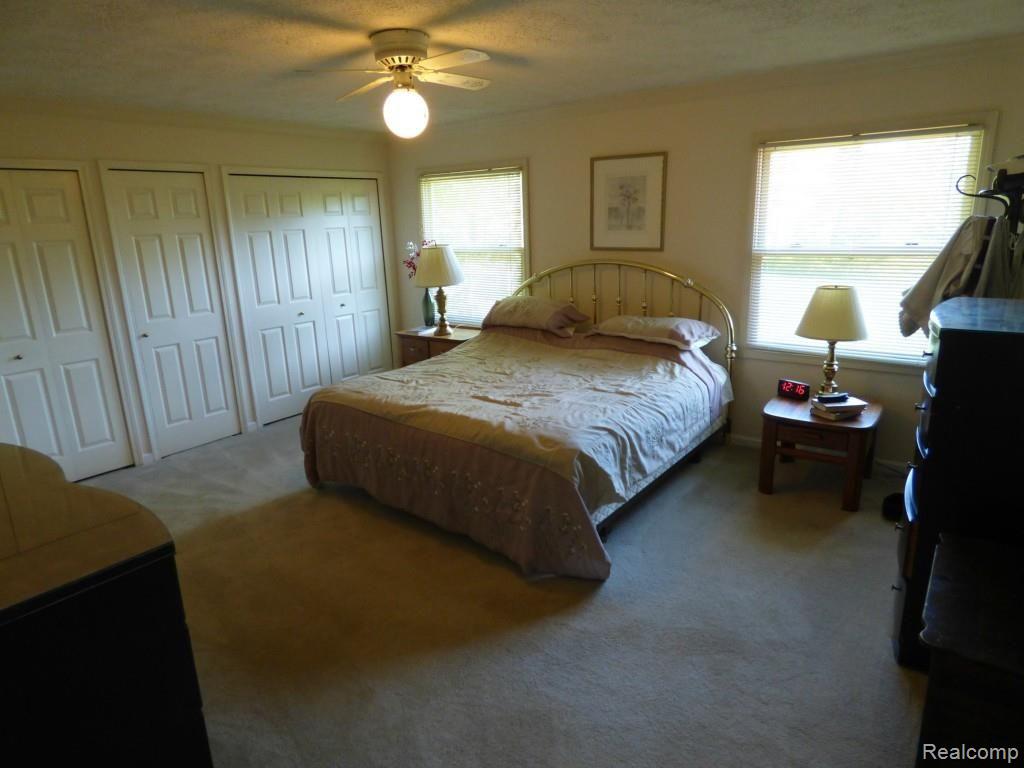 898 Timberline Drive Rochester Hills, MI 48309 - Photo 20 of 57