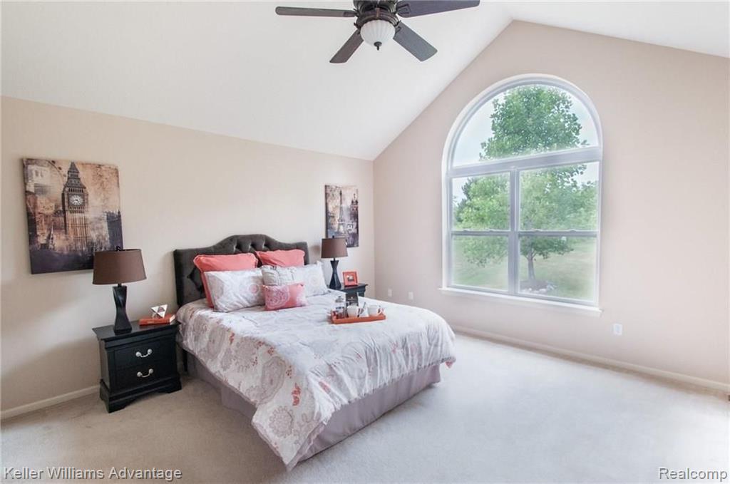 16405 Ridgewood Court Northville, MI 48168 - Photo 4 of 41
