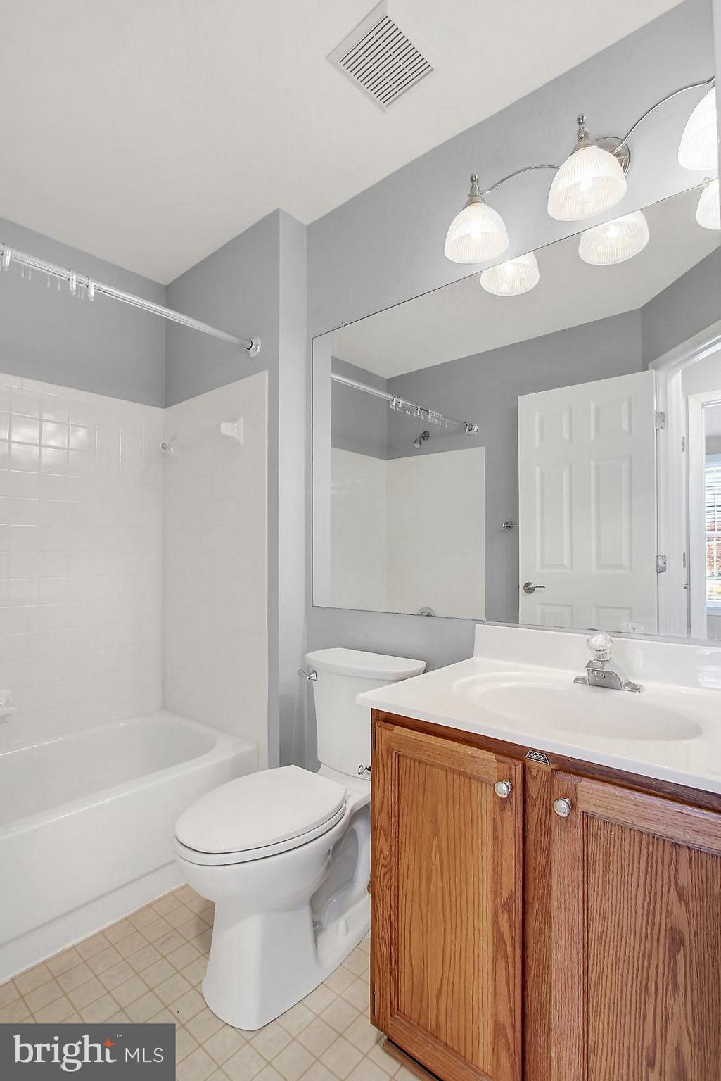 4418 Cole Farm Road Baltimore, MD 21236 - Photo 18 of 24 2nd level bath: New toilet,fixtures, paint!