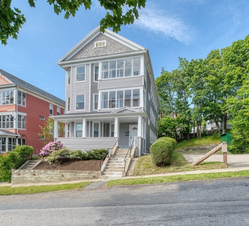 31 Hitchcock Road Worcester, MA 01603 - Photo 1 of 42 Gallery Image 1