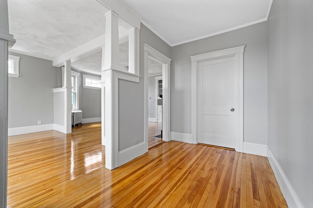 31 Hitchcock Road Worcester, MA 01603 - Photo 3 of 42 Gallery Image 3