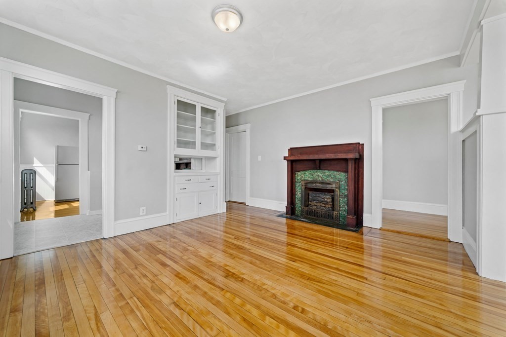 31 Hitchcock Road Worcester, MA 01603 - Photo 7 of 42 Gallery Image 7