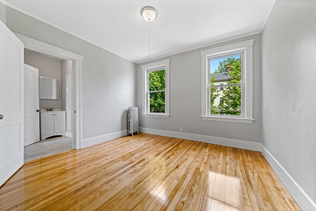 31 Hitchcock Road Worcester, MA 01603 - Photo 10 of 42 Gallery Image 10