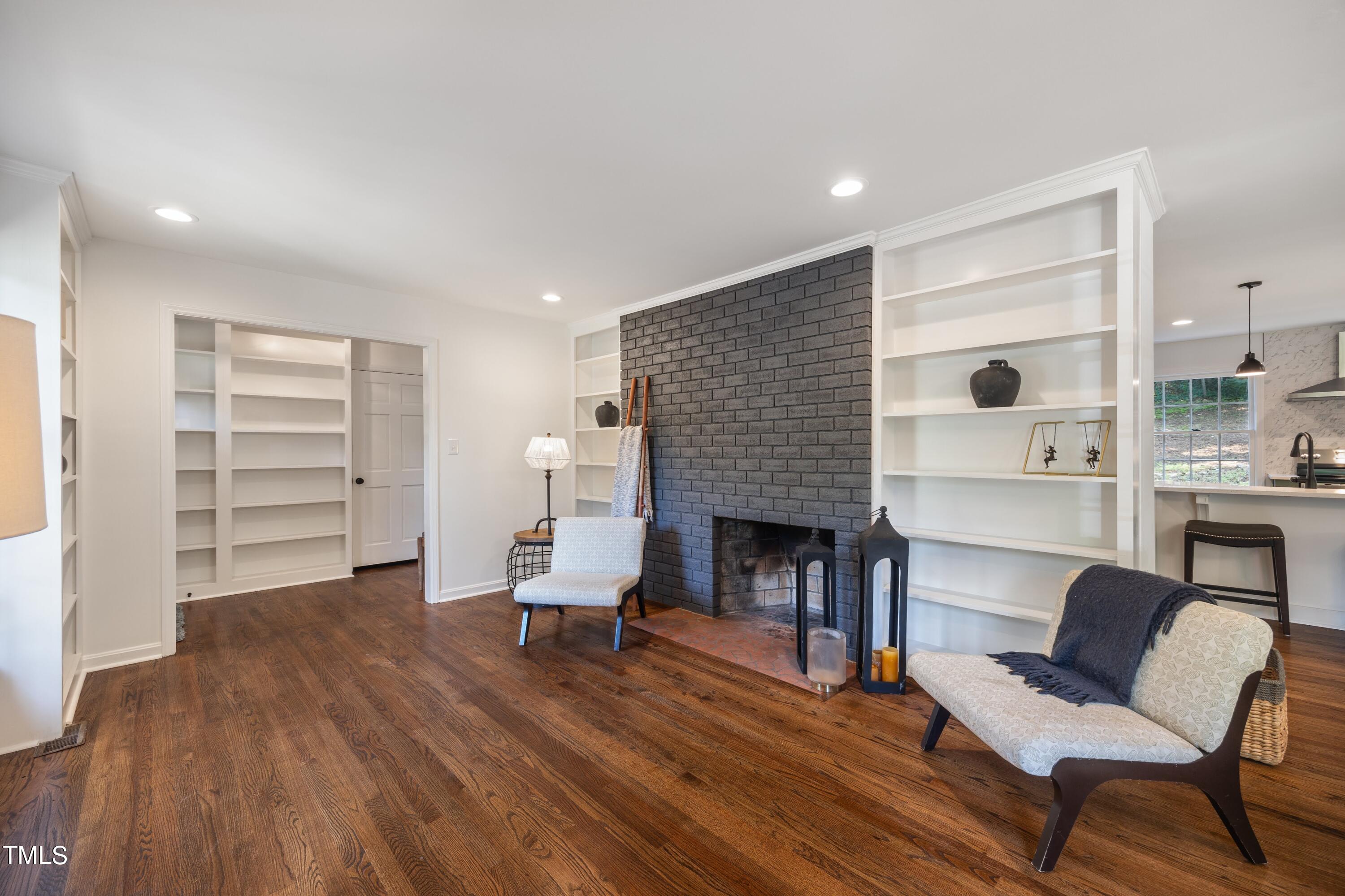 3512 Swift Drive Raleigh, NC 27606 - Photo 10 of 35 Living 03