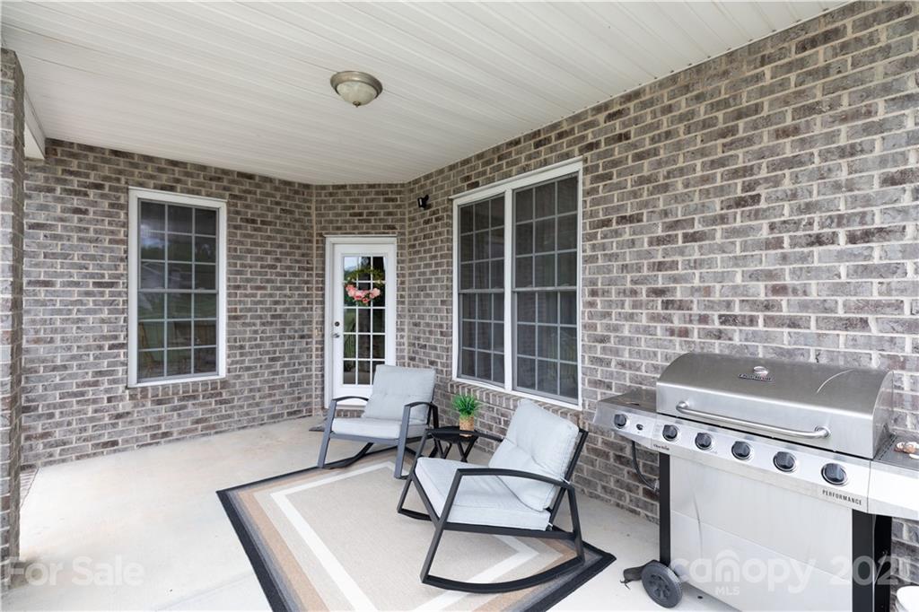 196 Cedar Grove Road York, SC 29745 - Photo 35 of 45 a living room with furniture and windows
