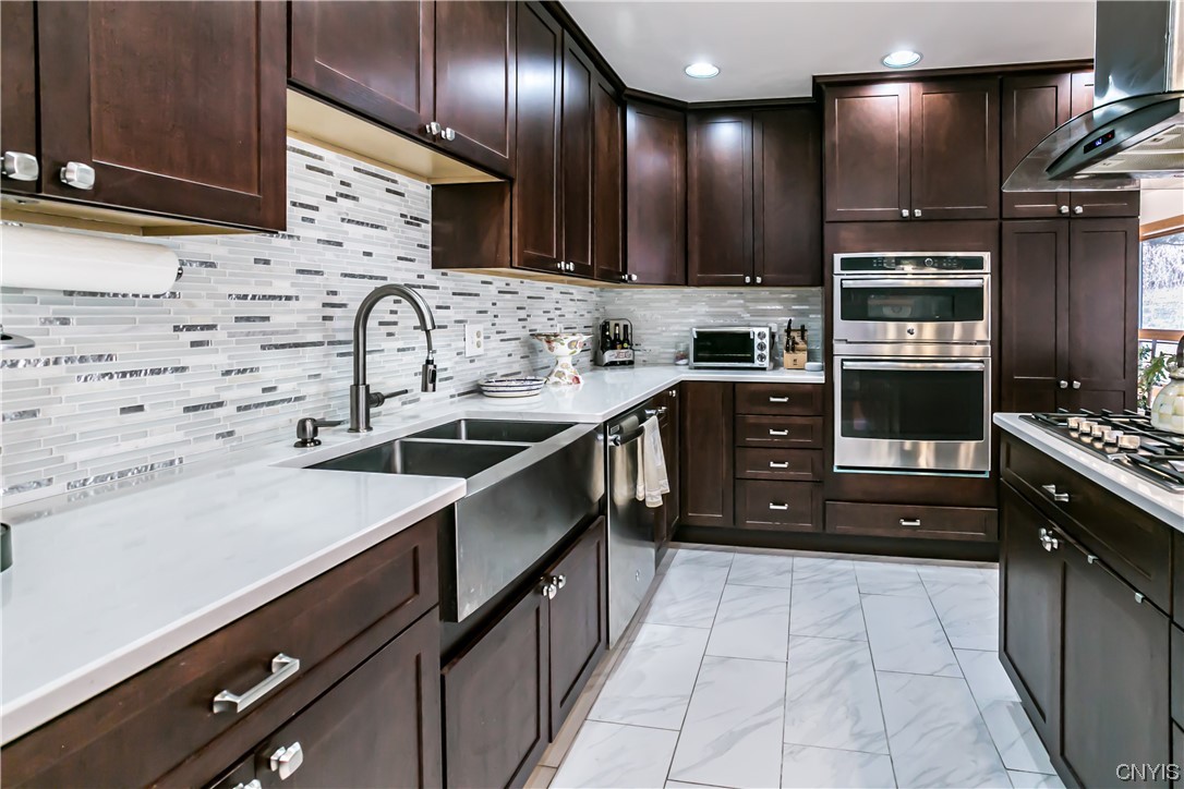 6104 Carnegie Drive Syracuse, NY 13224 - Photo 12 of 41