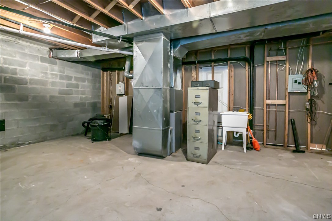 6104 Carnegie Drive Syracuse, NY 13224 - Photo 38 of 41 Plenty of storage room