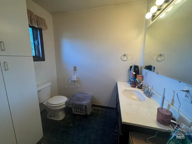 $225,000 | 518 Montana Street, Gooding, ID 83330