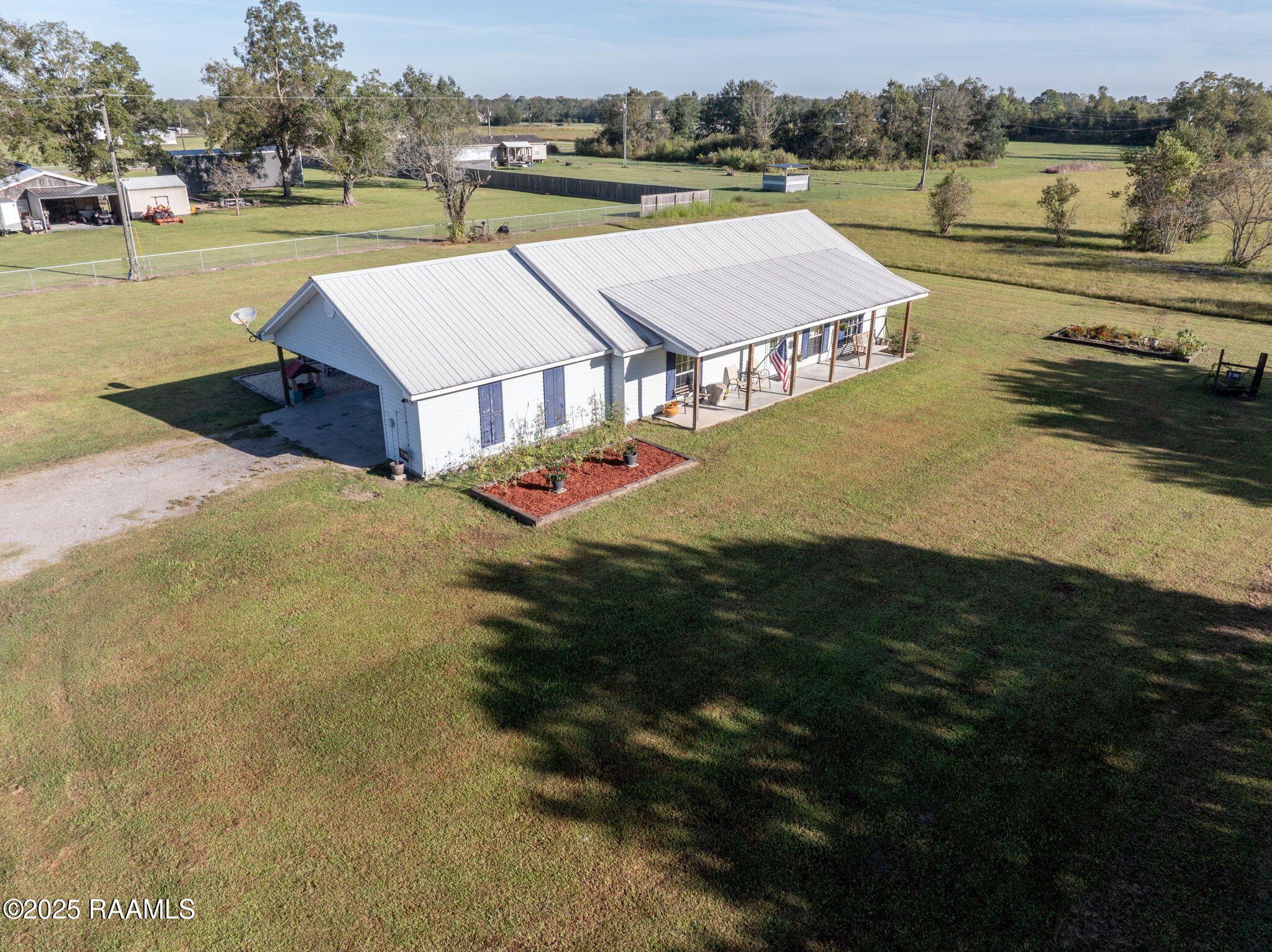 1239 A Barras Road St. Martinville, LA 70582 - Photo 25 of 32 26-web-or-mls-DJI_20251023222122_0798_D