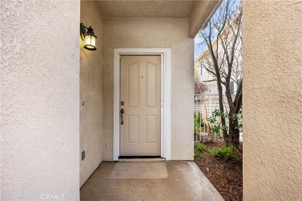 25558 Fitzgerald Avenue Stevenson Ranch, CA 91381 - Photo 4 of 55