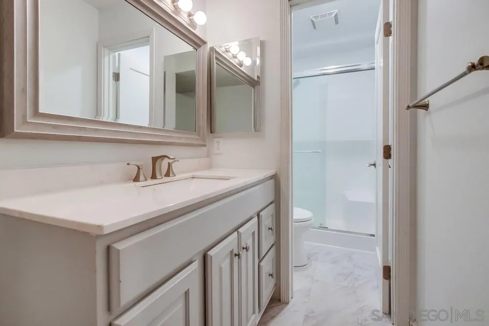 6019 Rancho Mission Road, Unit 101 San Diego, CA 92108 - Photo 23 of 48 Gallery Image 23