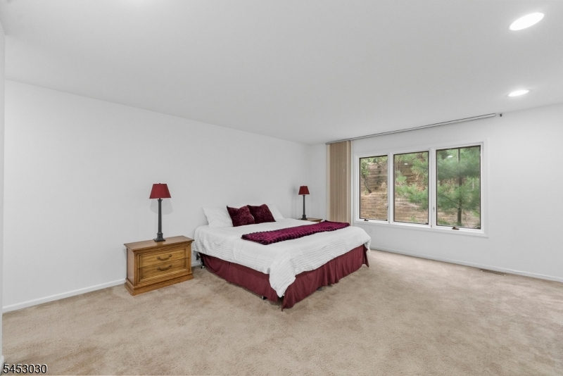 239 Westervelt Lane Mahwah, NJ 07430 - Photo 23 of 50 Gallery Image 23