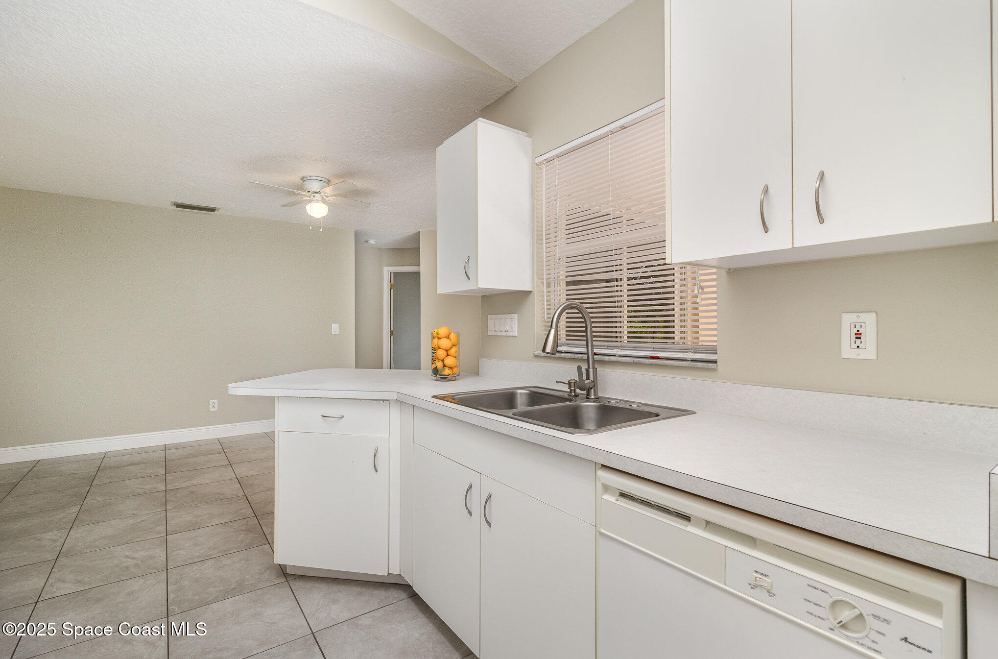 477 Town Road Southwest Palm Bay, FL 32908 - Photo 5 of 15 005_img_1948-edit_975